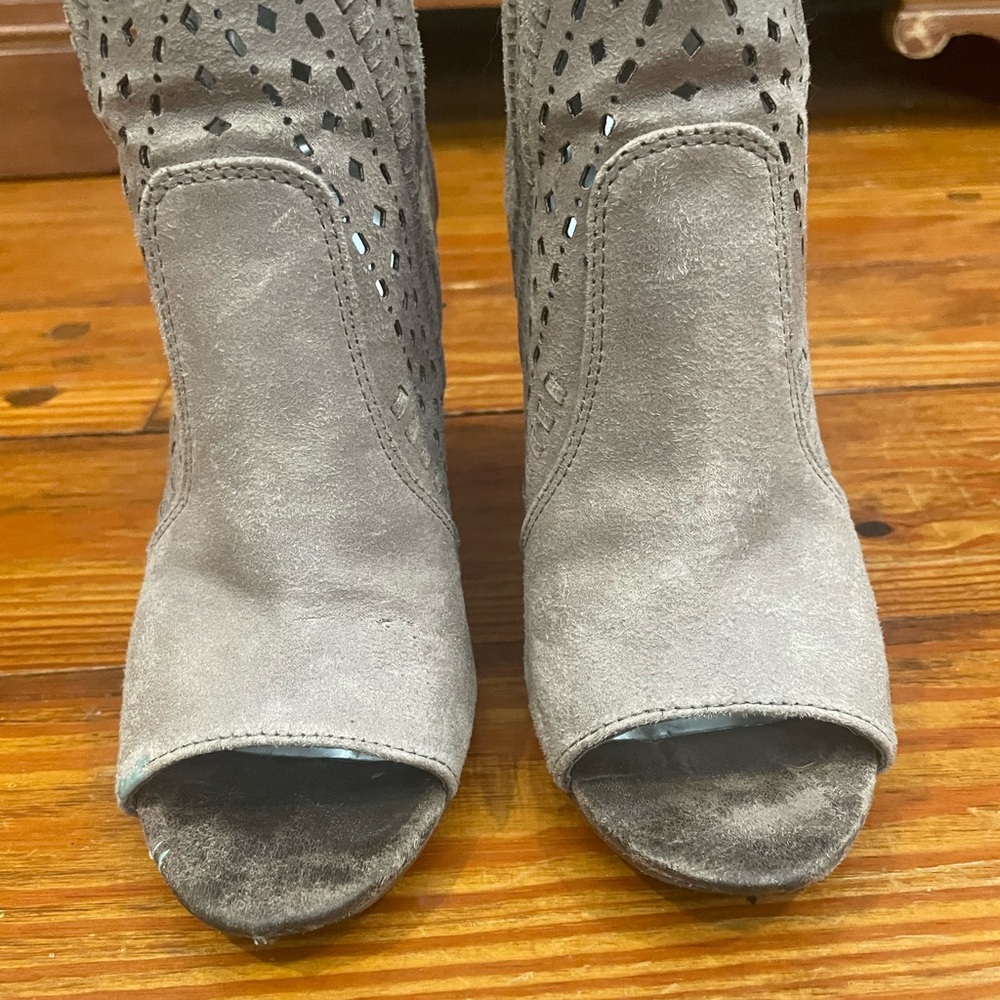 Carlos by Carlos Santana Gray Suede Peep-Toe Boots